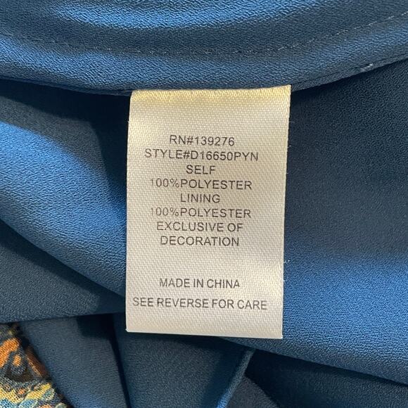 Daniel Rainn Blue Paisley Keyhole Blouse Womens Medium Long Sleeve Career Top - Picture 8 of 10